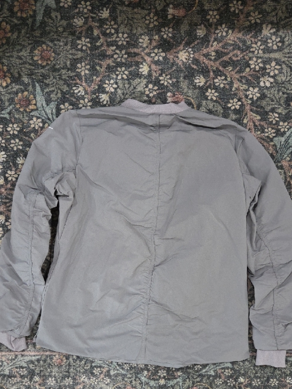 Nike Women's Shield Golf Bomber Jacket - Picture 10 of 11